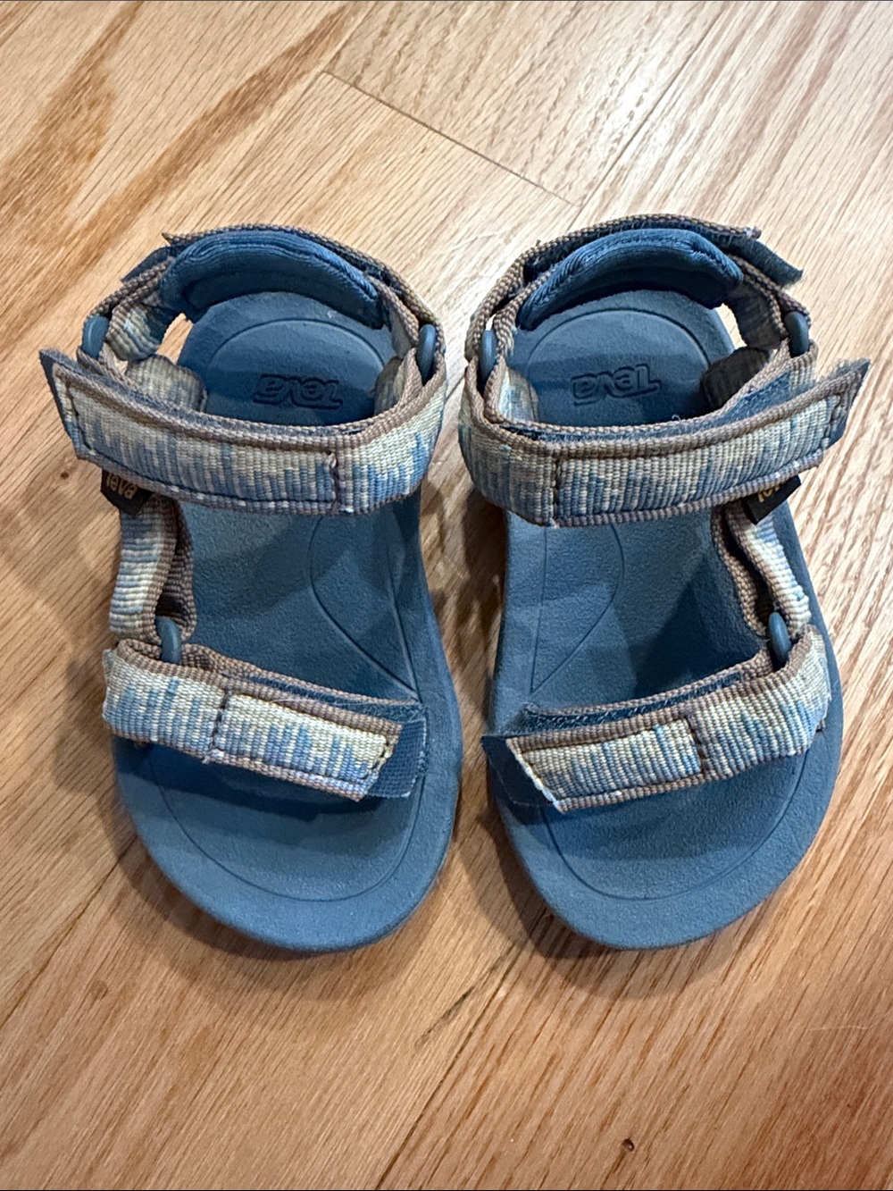 Teva Hurricane XLT 2 Kids Blue Multi-Strap Sandals, size 7 / EU 20